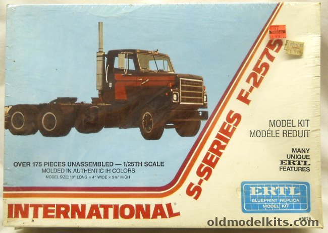 ERTL 1/25 International S-Series F-2575 Tractor Semi Truck, 8028 plastic model kit